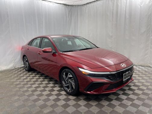 2025 Hyundai ELANTRA SEL