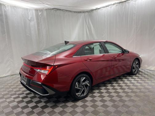 2025 Hyundai ELANTRA SEL