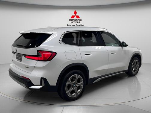 White 2025 BMW X1 xDrive28i