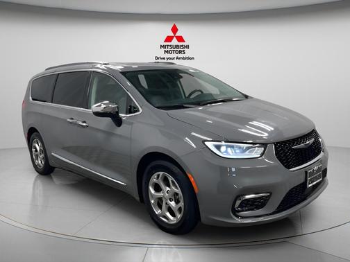 Ceramic Gray Clearcoat 2023 Chrysler Pacifica Limited