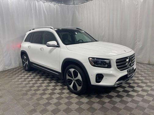 Polar White 2025 Mercedes-Benz GLB 250 4MATIC