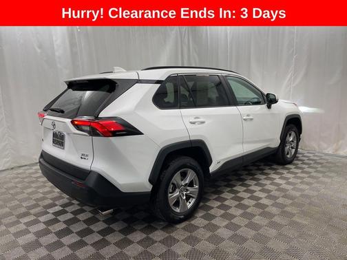 2025 Toyota RAV4 Hybrid XLE