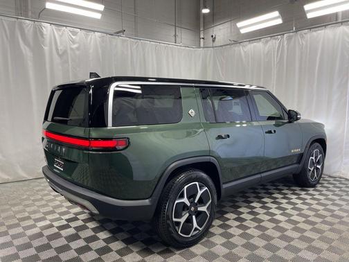 2023 Rivian R1S Adventure