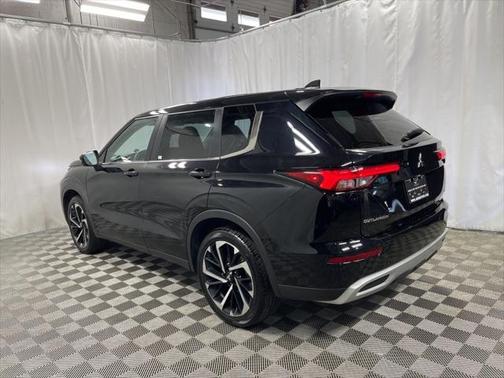 2024 Mitsubishi Outlander SE Black Edition S-AWC