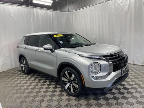 2025 Mitsubishi Outlander SE S-AWC