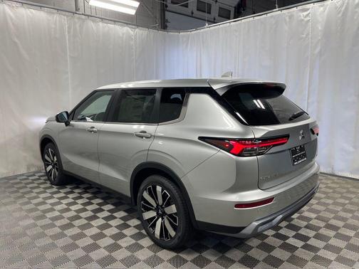 2025 Mitsubishi Outlander SE S-AWC