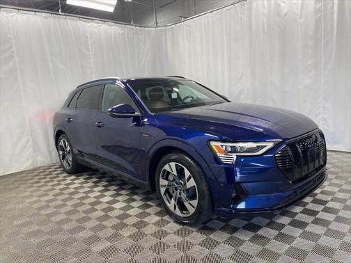2022 Audi e-tron Premium