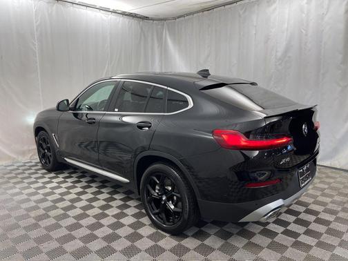 2024 BMW X4 xDrive30i