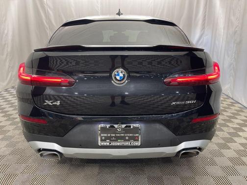 2024 BMW X4 xDrive30i