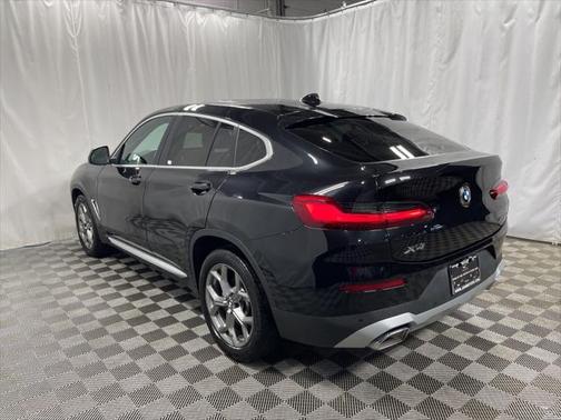 2024 BMW X4 xDrive30i