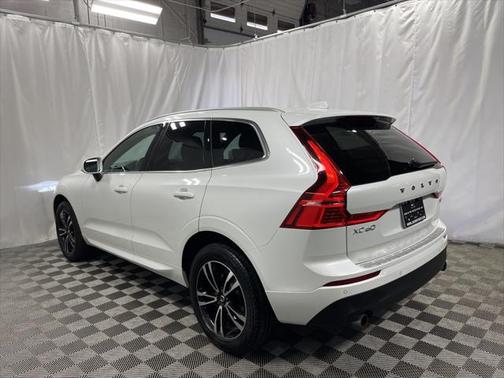 2021 Volvo XC60 T5 Momentum