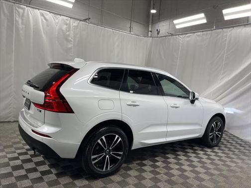 2021 Volvo XC60 T5 Momentum
