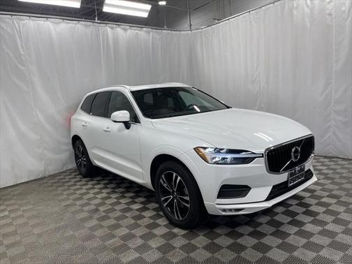 2021 Volvo XC60 T5 Momentum