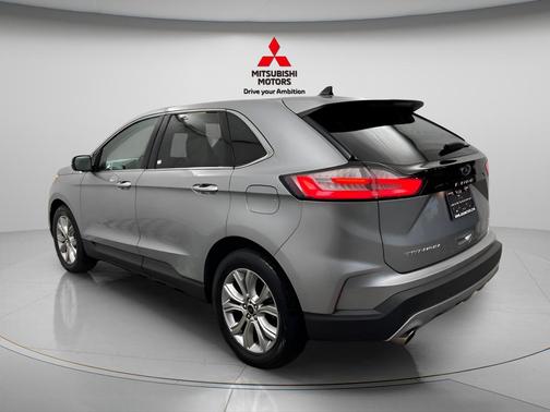 ICONIC SILVER 2024 Ford Edge Titanium