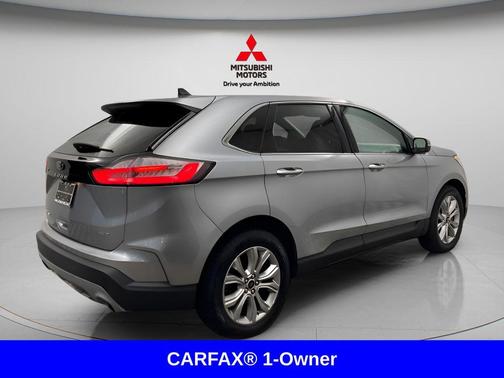 ICONIC SILVER 2024 Ford Edge Titanium