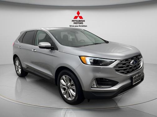 ICONIC SILVER 2024 Ford Edge Titanium
