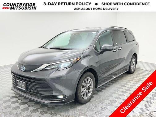 2025 Toyota Sienna XLE