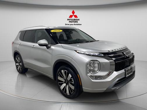Alloy Silver Metallic 2026 Mitsubishi Outlander SEL 1.5T S-AWC
