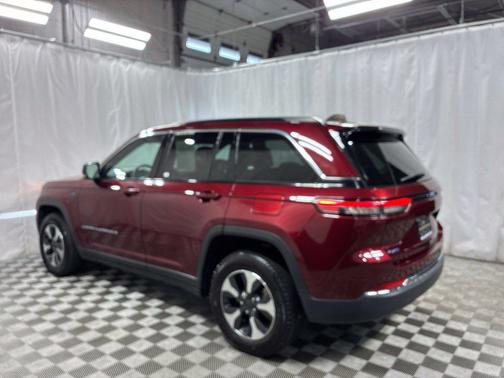 Velvet Red Pearlcoat 2024 Jeep Grand Cherokee 4xe Base