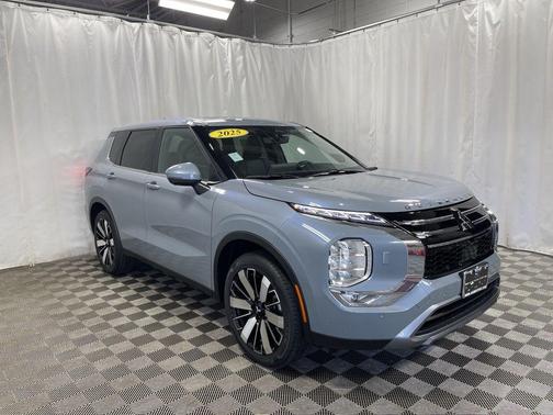 2025 Mitsubishi Outlander SE S-AWC