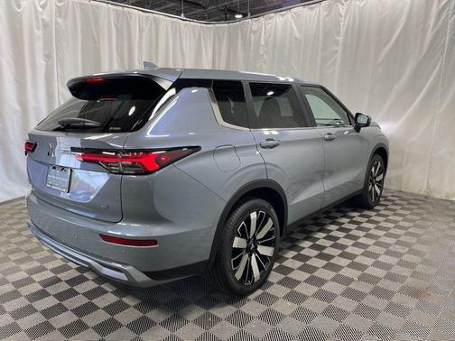 2025 Mitsubishi Outlander SE S-AWC