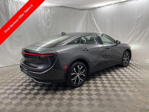 2024 Toyota Crown XLE