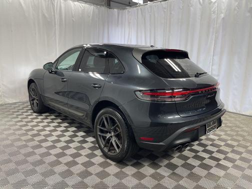 2023 Porsche Macan T