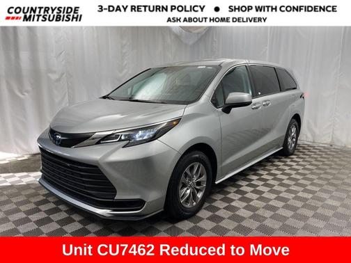 2024 Toyota Sienna LE