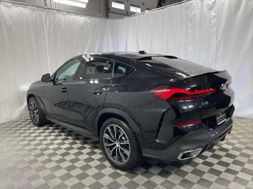 2025 BMW X6 xDrive40i