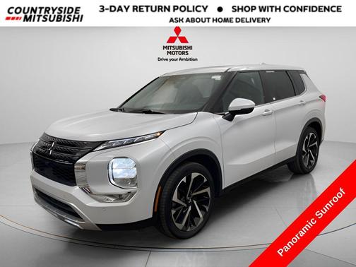 2024 Mitsubishi Outlander SE Black Edition w/Pano Roof