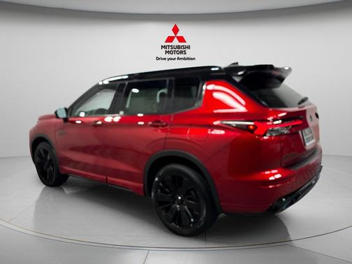 Red Diamond With Black Roof 2026 Mitsubishi Outlander Black Edition S-AWC