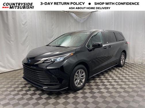 2024 Toyota Sienna LE