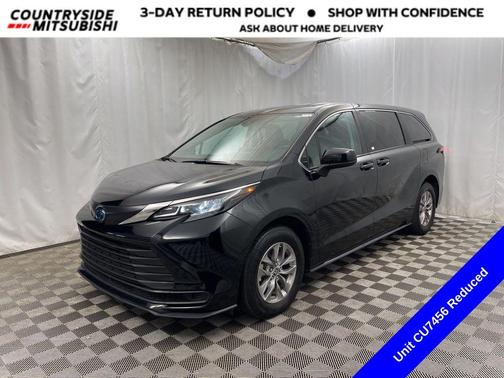 2024 Toyota Sienna LE
