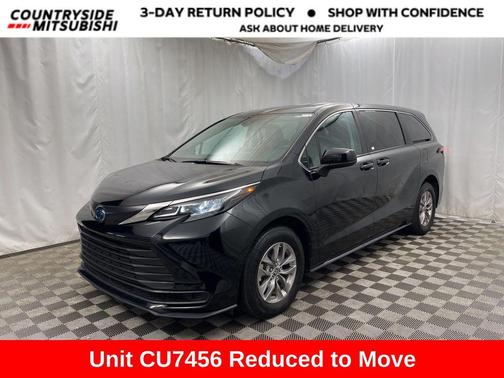 2024 Toyota Sienna LE