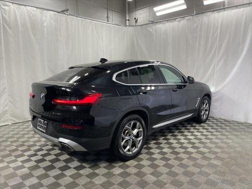 2024 BMW X4 xDrive30i