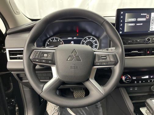 2026 Mitsubishi Outlander ES 1.5T S-AWC