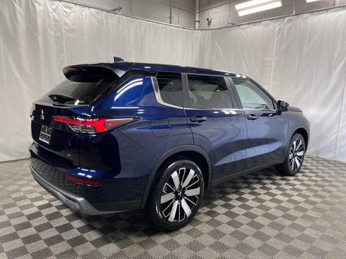 2025 Mitsubishi Outlander SE S-AWC
