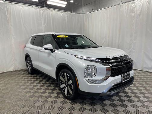 2025 Mitsubishi Outlander SE S-AWC