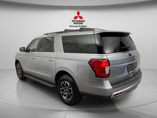 ICONIC SILVER METALLIC 2024 Ford Expedition Max XLT