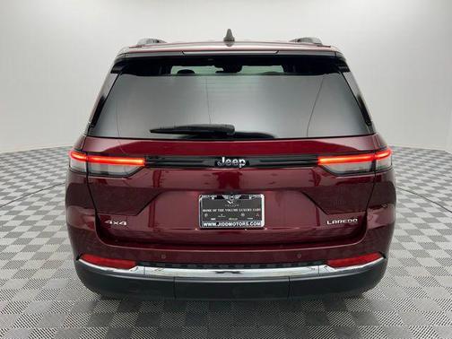 2024 Jeep Grand Cherokee Laredo