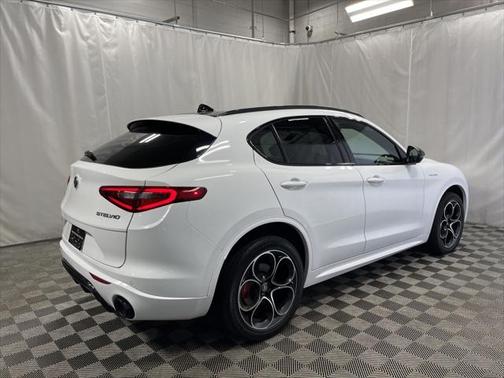 2022 Alfa Romeo Stelvio Ti