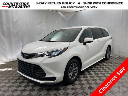 2024 Toyota Sienna LE