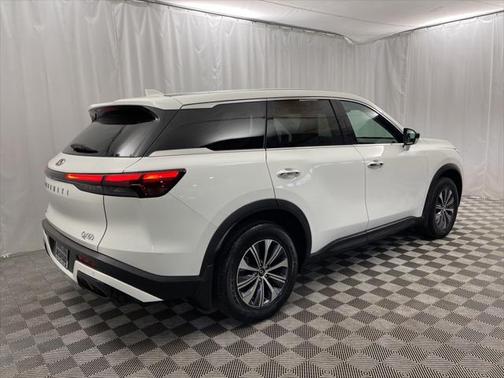 2022 INFINITI QX60 Pure