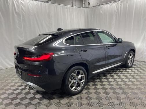 2024 BMW X4 xDrive30i
