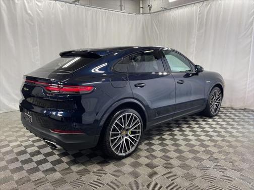 2022 Porsche Cayenne E-Hybrid S