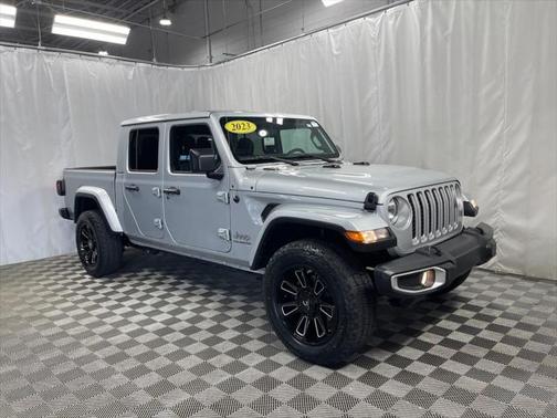 2023 Jeep Gladiator Overland