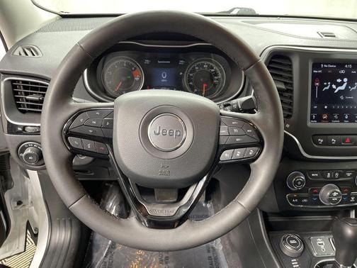 2023 Jeep Cherokee Altitude