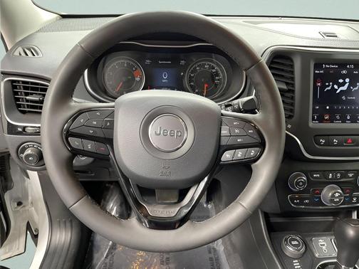 Bright White Clearcoat 2023 Jeep Cherokee Altitude