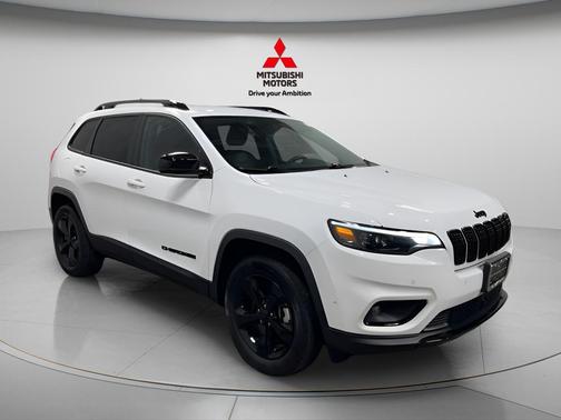 Bright White Clearcoat 2023 Jeep Cherokee Altitude