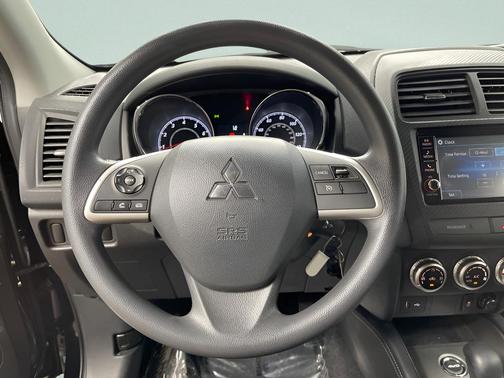 Labrador Black Pearl 2023 Mitsubishi Outlander Sport 2.0 ES